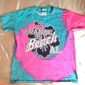 tie-dye shirt